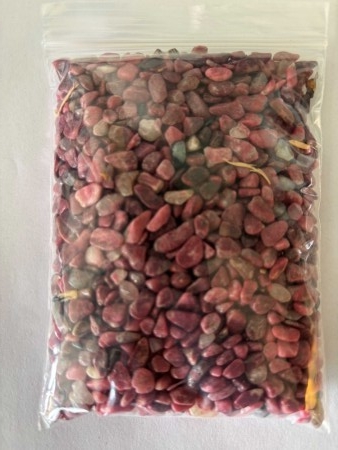 pose med 250 gram thulitt, str. ca 0,3-0,5cm